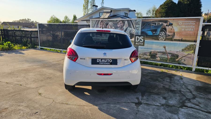 peugeot-208-2017-gasolina-1199cc