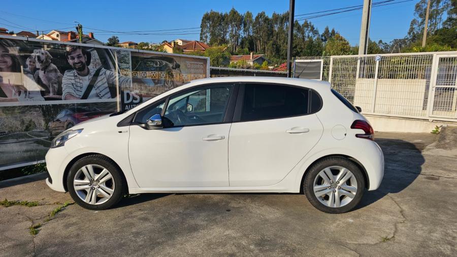 peugeot-208-2017-gasolina-1199cc