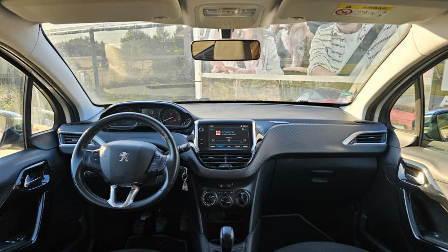 peugeot-208-2017-gasolina-1199cc