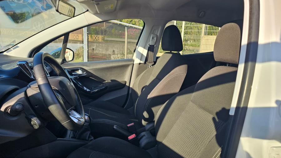 peugeot-208-2017-gasolina-1199cc