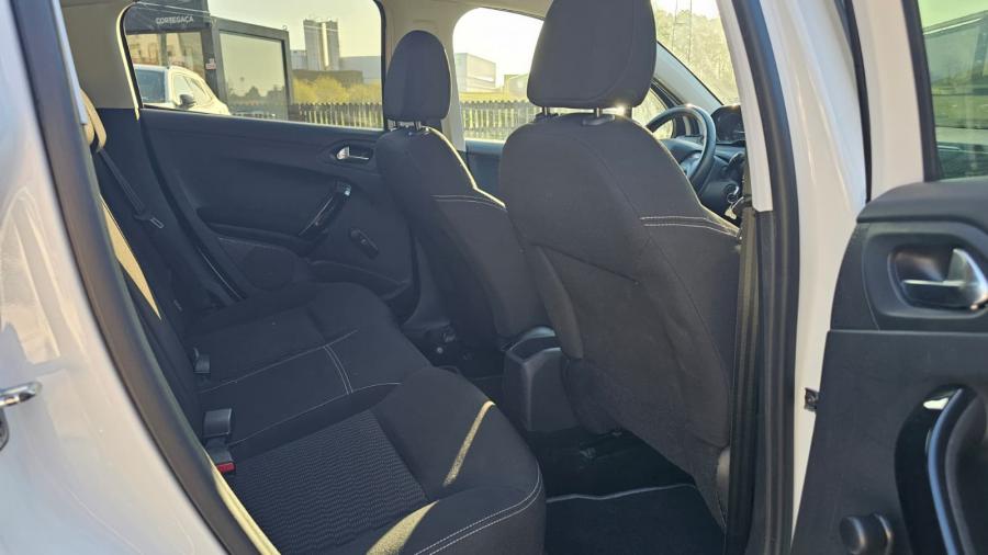 peugeot-208-2017-gasolina-1199cc