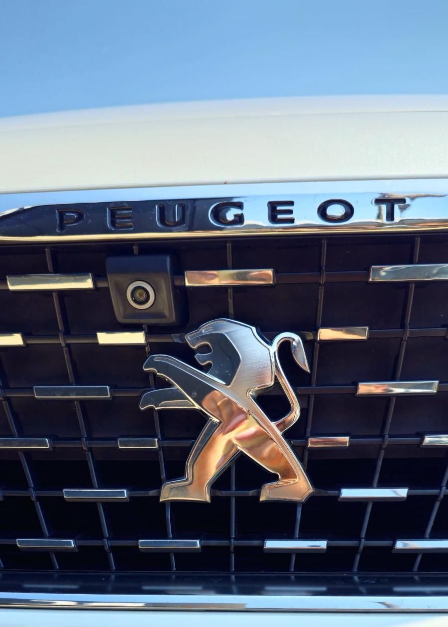 peugeot-5008-2018-diesel-1499cc