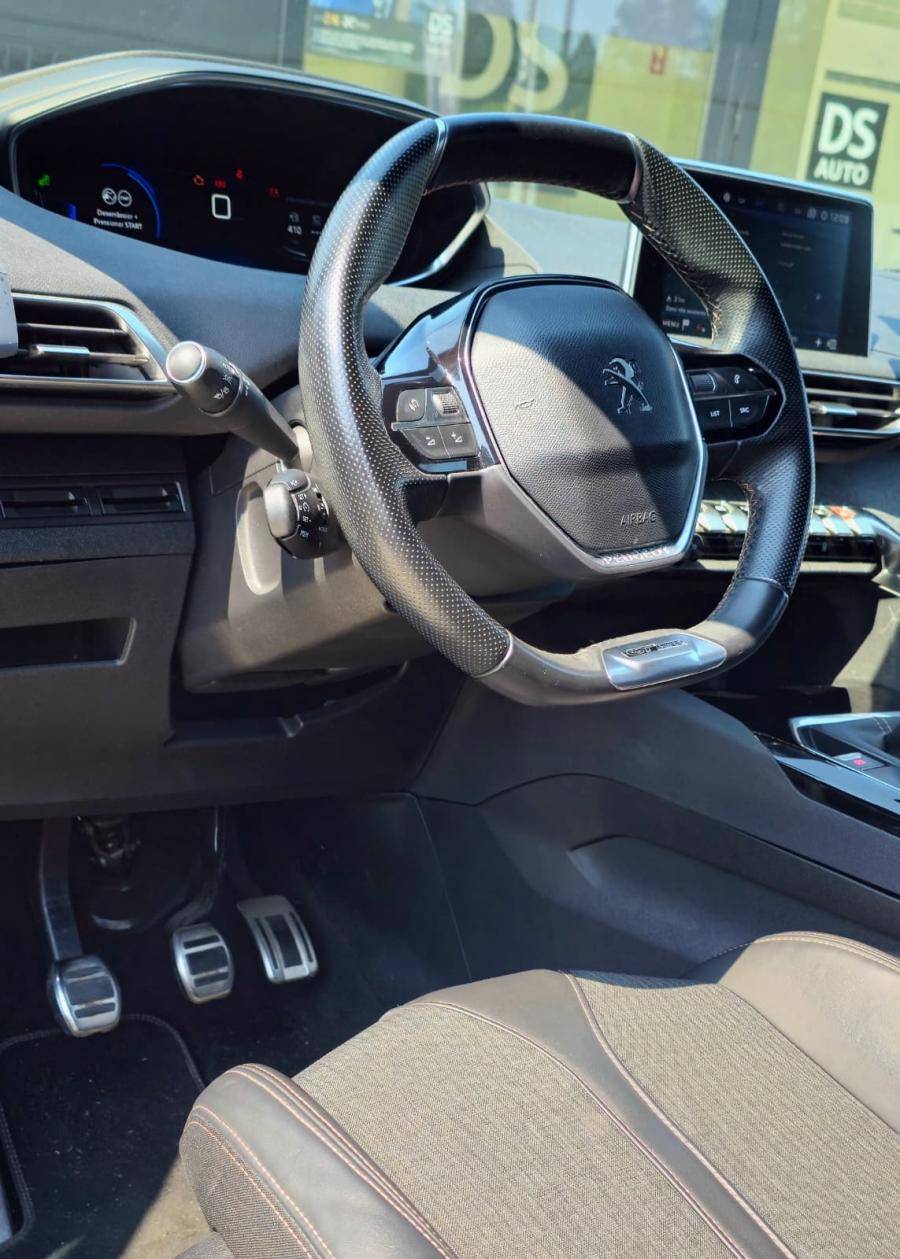peugeot-5008-2018-diesel-1499cc