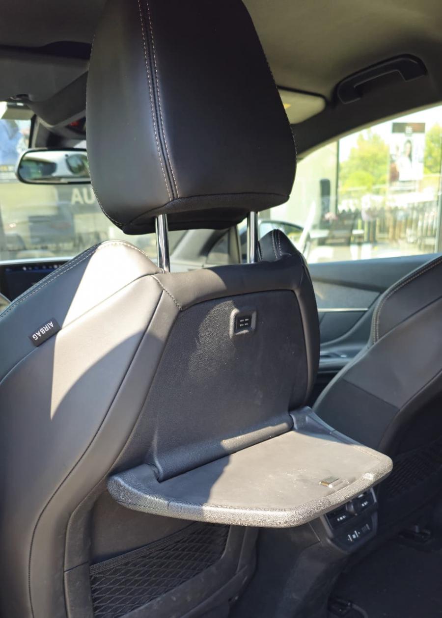 peugeot-5008-2018-diesel-1499cc