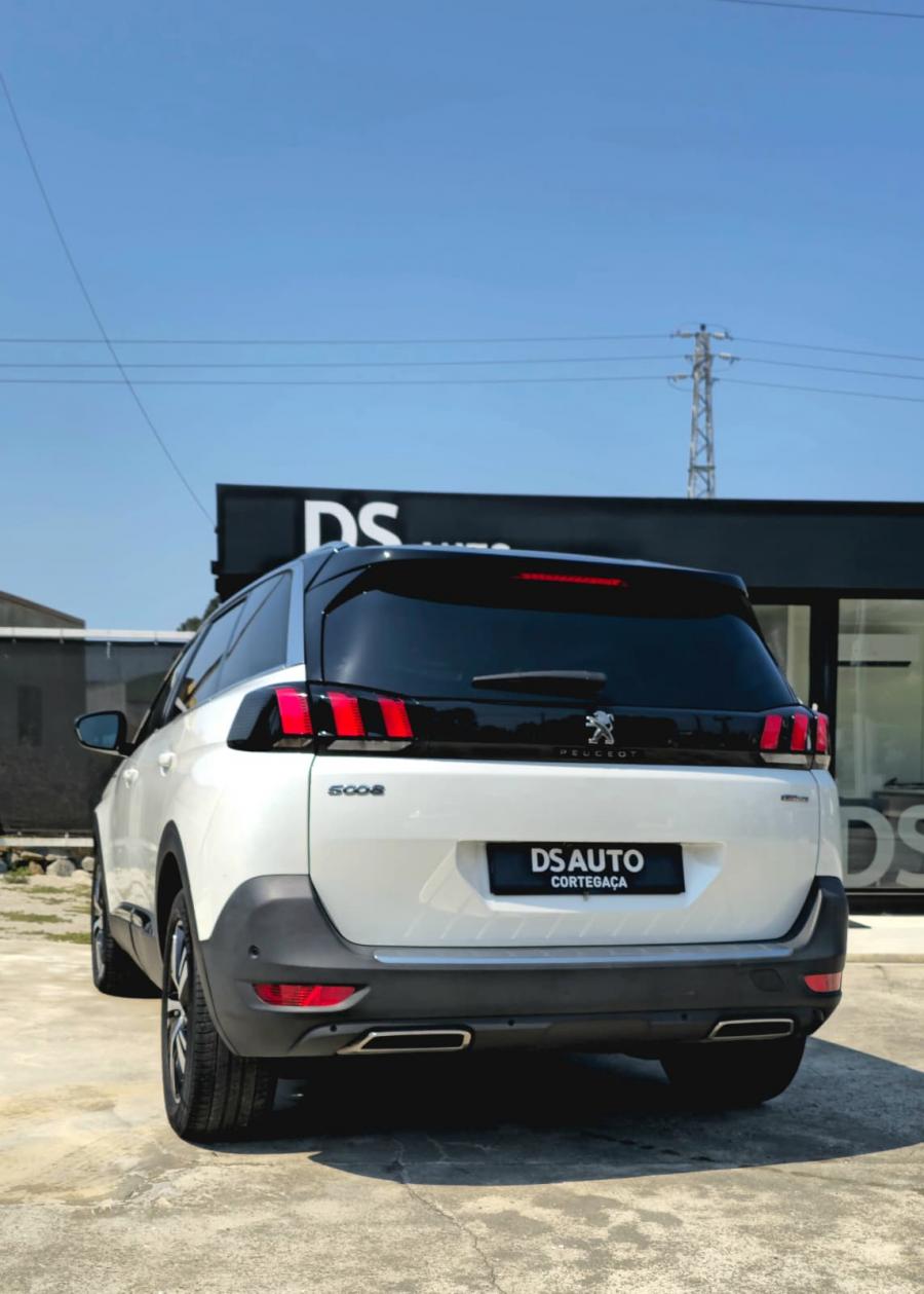 peugeot-5008-2018-diesel-1499cc