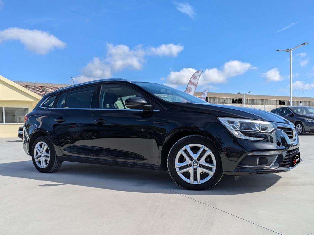 renault-megane-sport-tourer-2017-diesel-1461cc