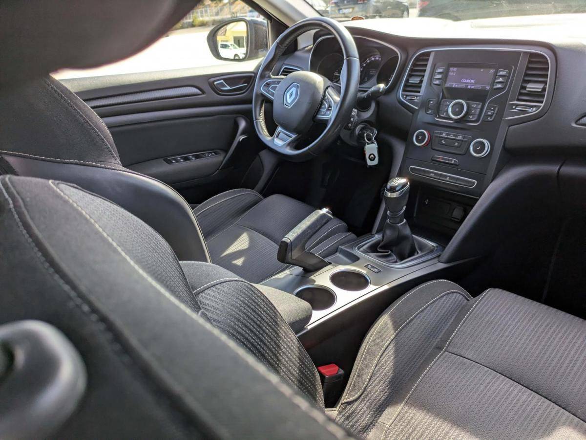 renault-megane-sport-tourer-2017-diesel-1461cc