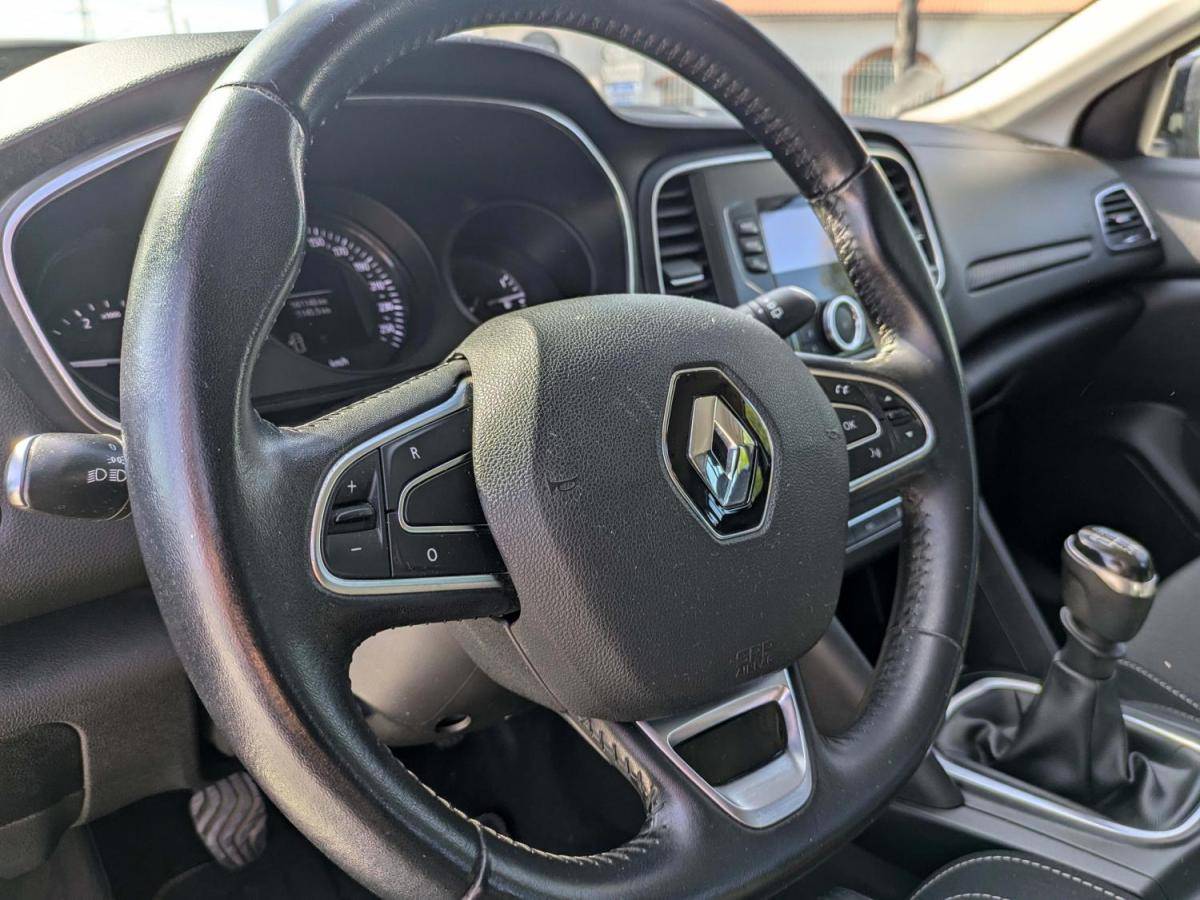 renault-megane-sport-tourer-2017-diesel-1461cc