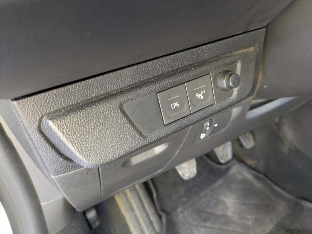 dacia-sandero-2023-gpl-999cc