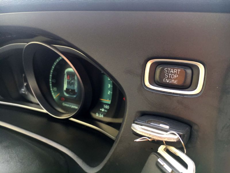 volvo-v40-2014-diesel-1560cc