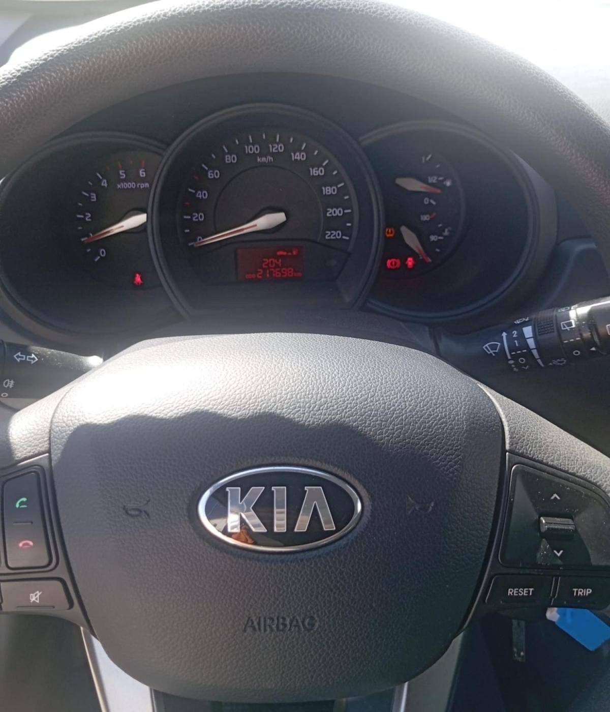 kia-rio-2015-diesel-1120cc