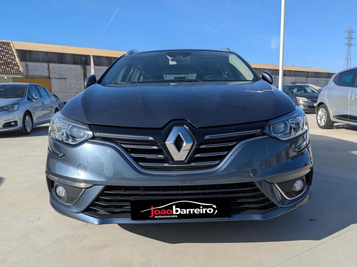 renault-megane-sport-tourer-2018-diesel-1461cc