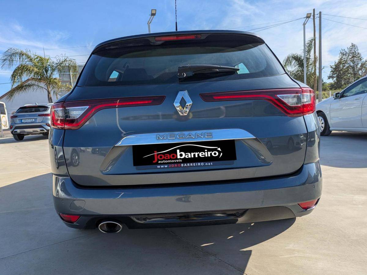 renault-megane-sport-tourer-2018-diesel-1461cc