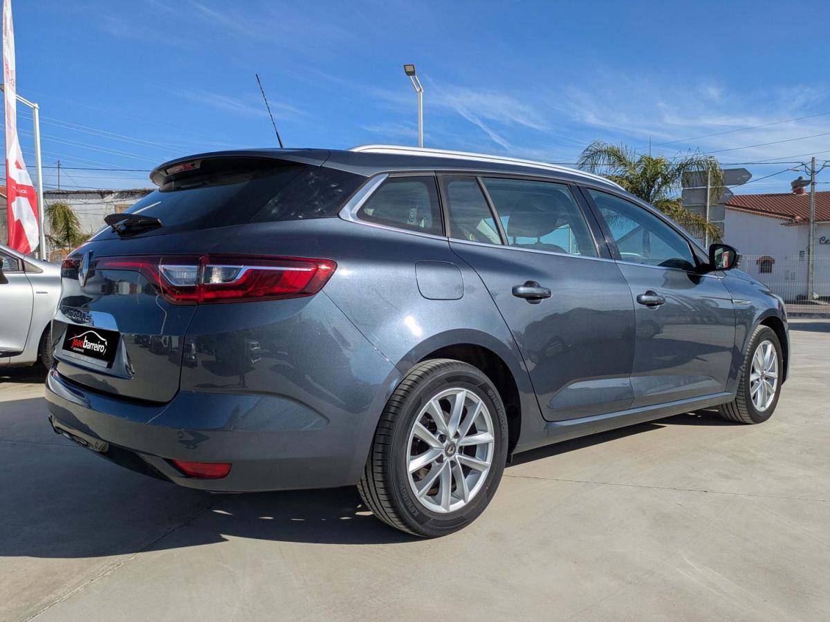 renault-megane-sport-tourer-2018-diesel-1461cc