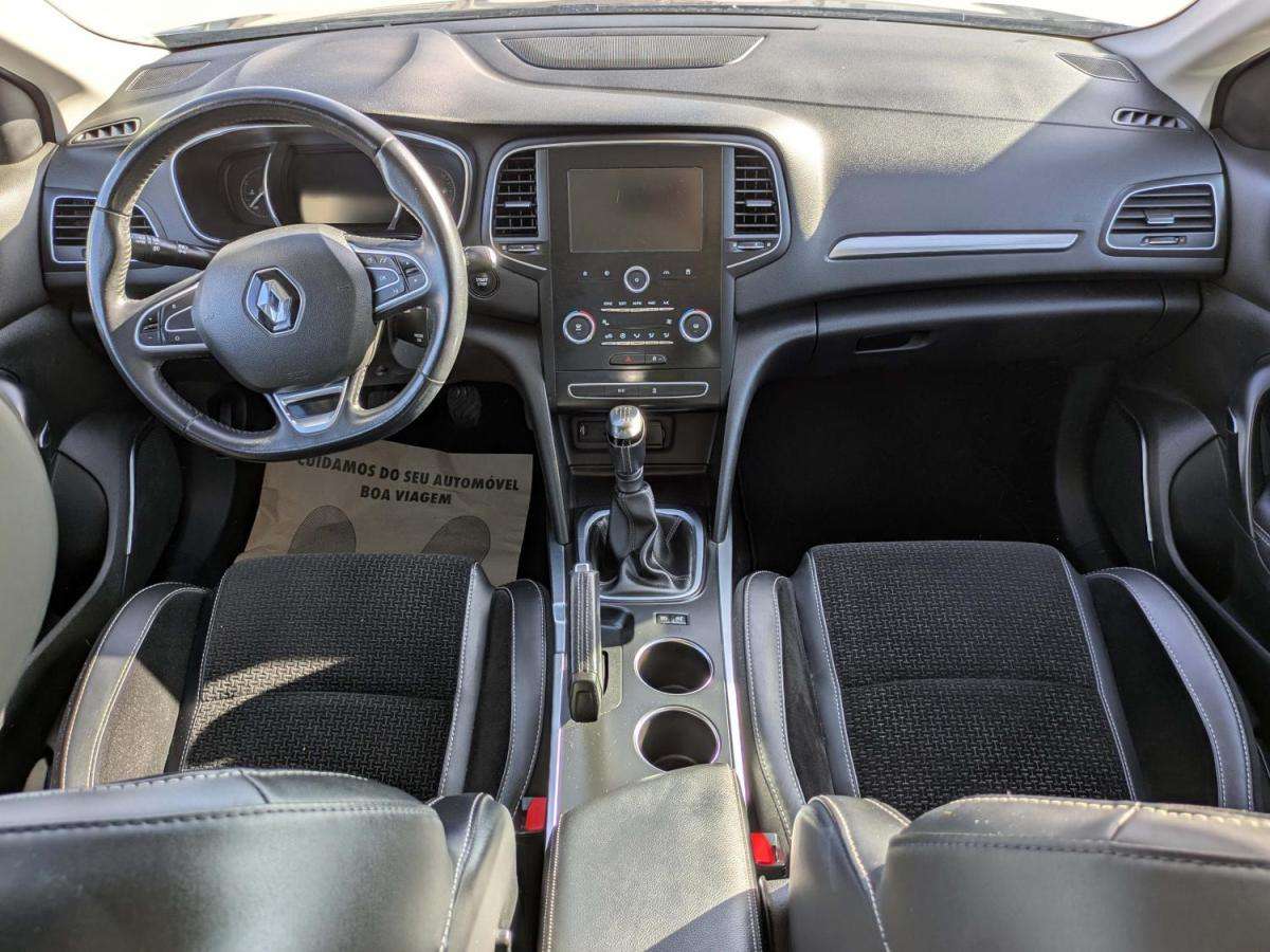 renault-megane-sport-tourer-2018-diesel-1461cc