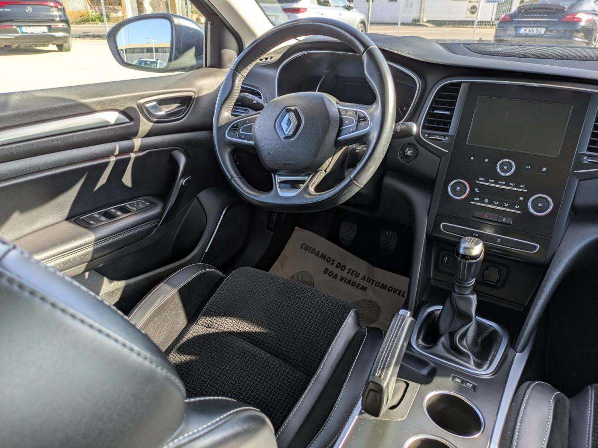 renault-megane-sport-tourer-2018-diesel-1461cc