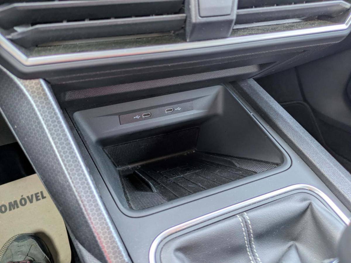 seat-leon-2022-diesel-1968cc