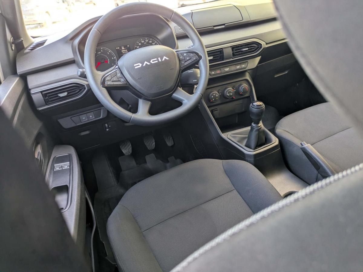 dacia-sandero-2024-hibrido-a-gasolina-999cc
