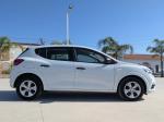 dacia-sandero-2024-hibrido-a-gasolina-999cc