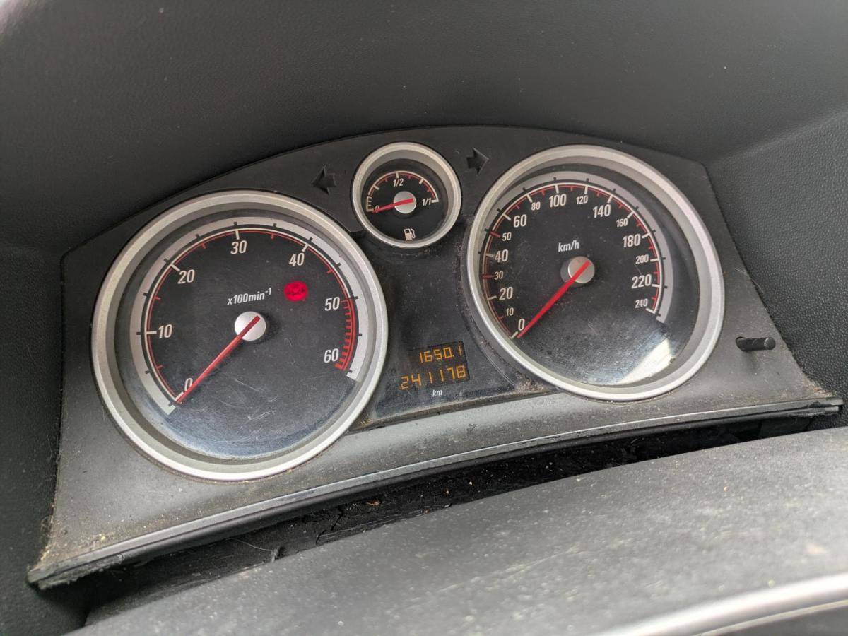 opel-astra-gtc-2006-diesel-1686cc