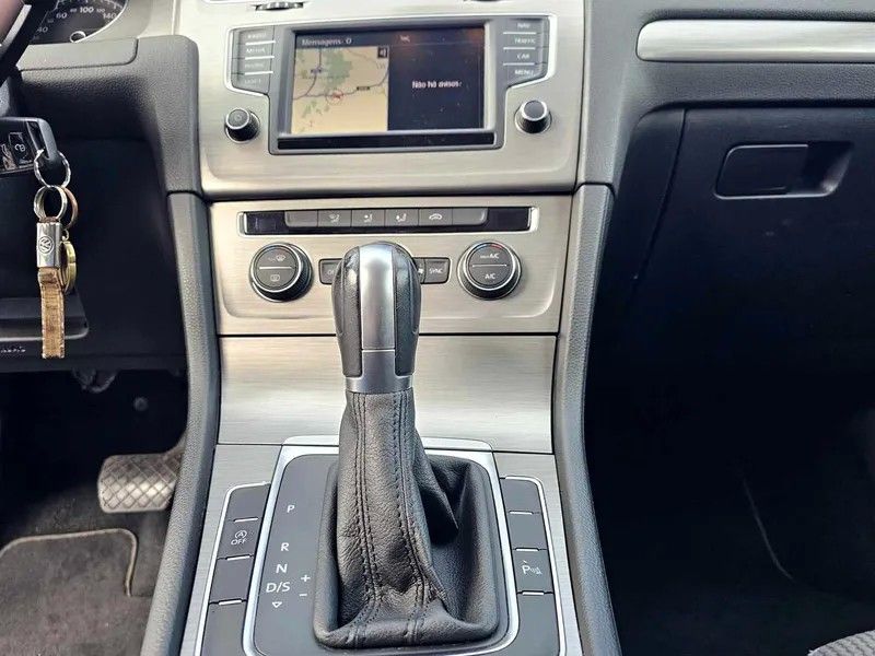volkswagen-golf-variant-2016-diesel-1598cc