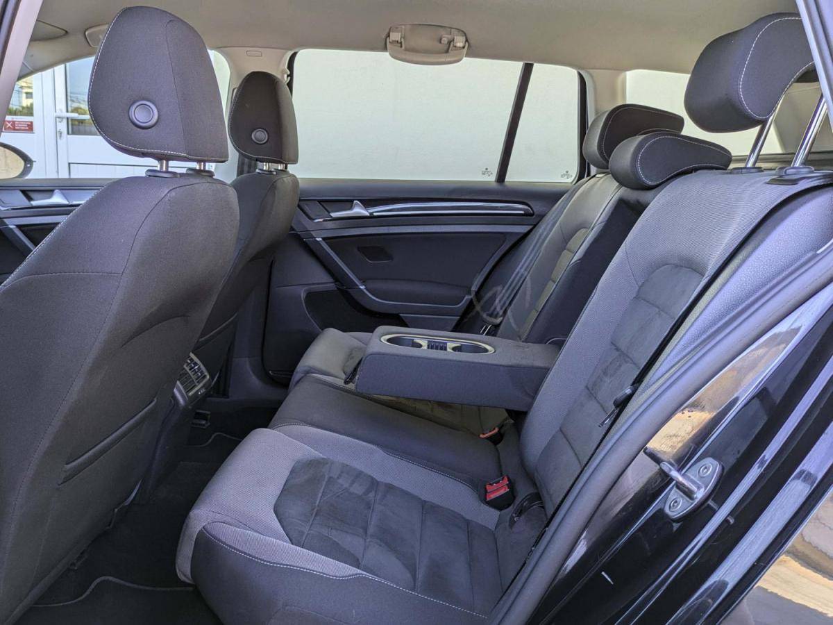 volkswagen-golf-variant-2019-diesel-1598cc
