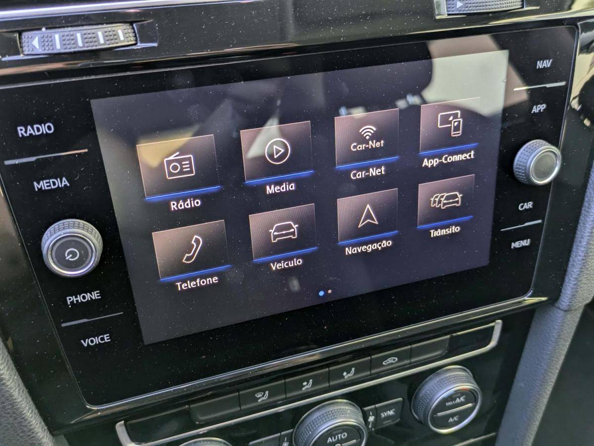 volkswagen-golf-variant-2019-diesel-1598cc
