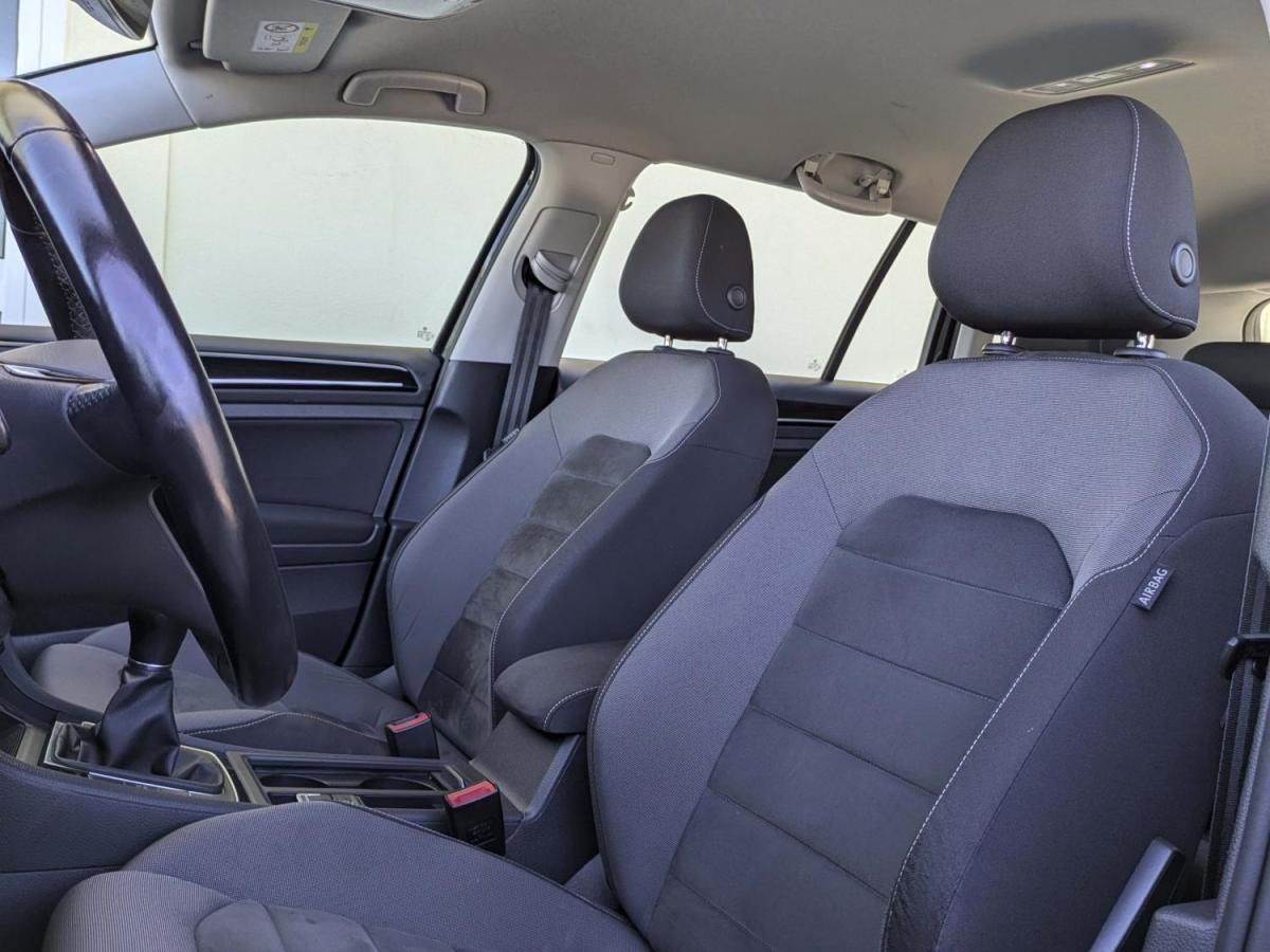 volkswagen-golf-variant-2019-diesel-1598cc