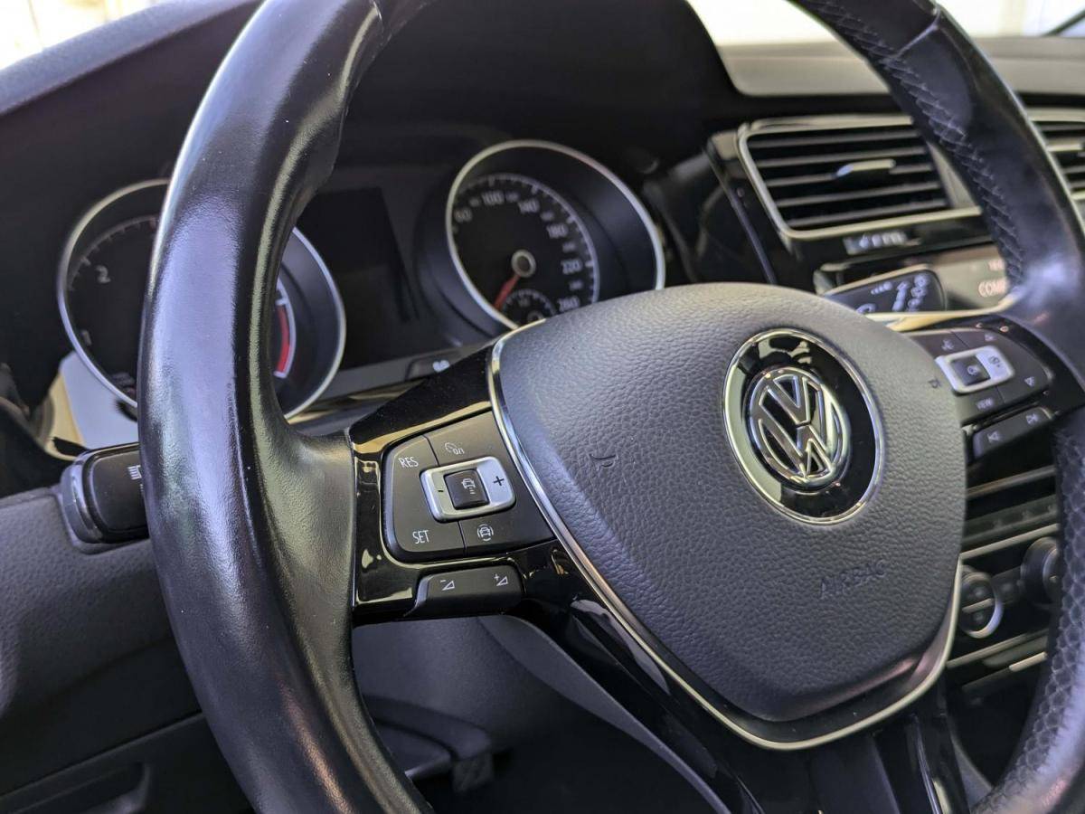 volkswagen-golf-variant-2019-diesel-1598cc