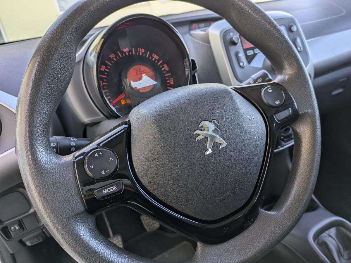 peugeot-108-2015-gasolina-998cc