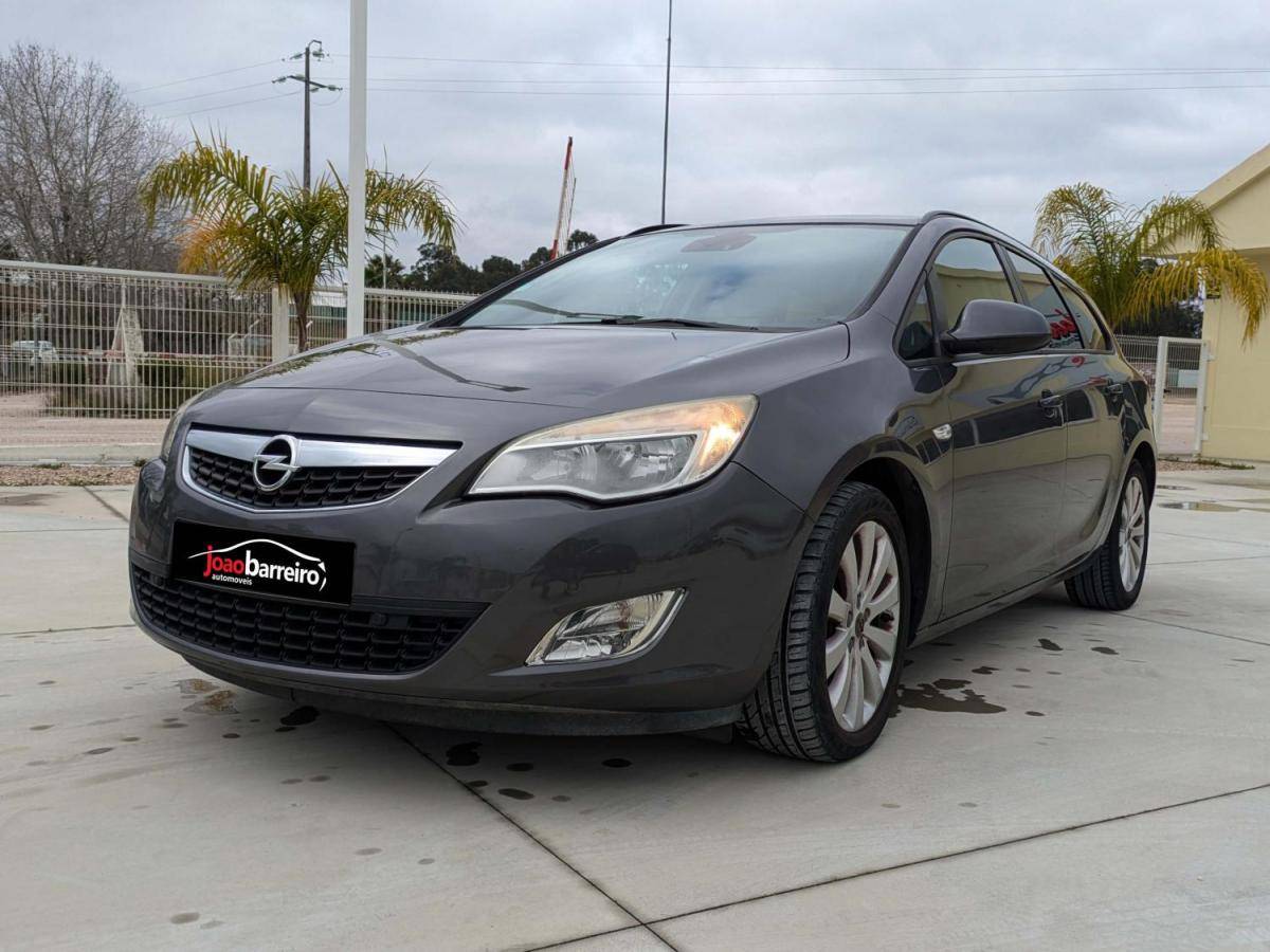 opel-astra-sport-tourer-2011-diesel-1248cc