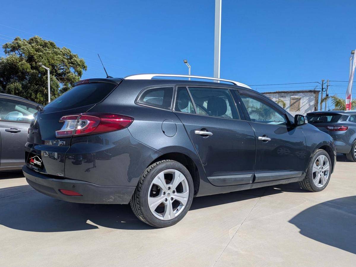 renault-megane-sport-tourer-2011-diesel-1870cc