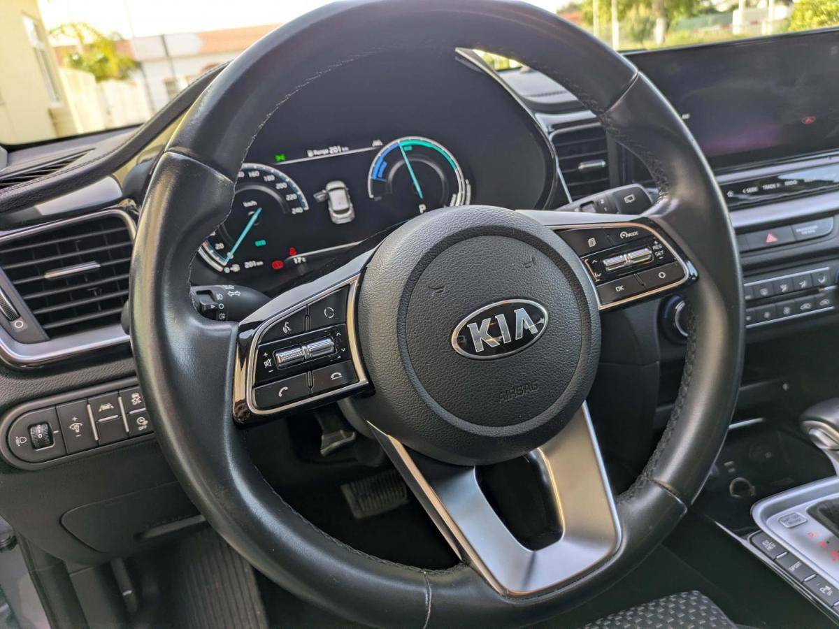 kia-xceed-2022-hibrido-a-gasolina-1580cc