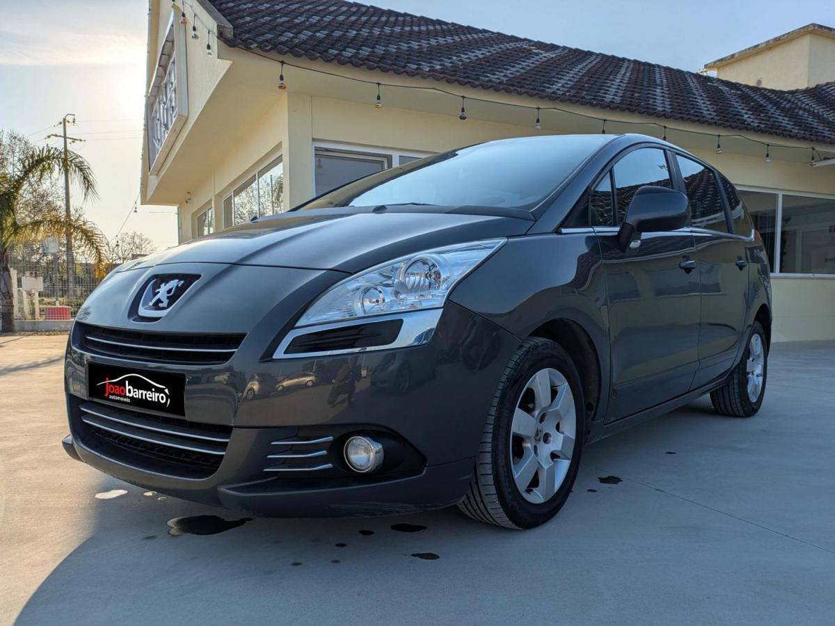 peugeot-5008-2013-diesel-1560cc