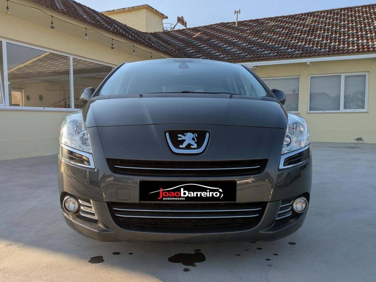 peugeot-5008-2013-diesel-1560cc