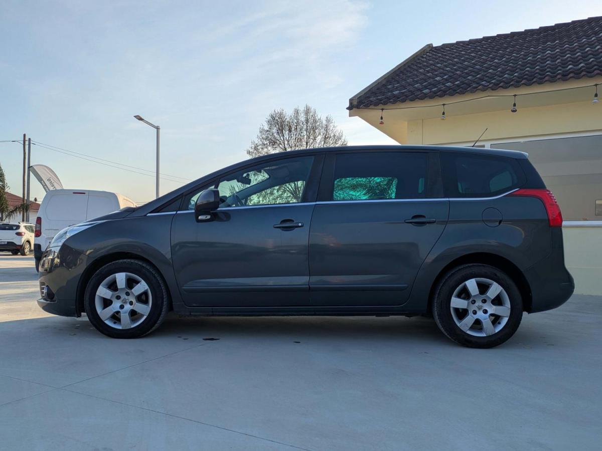 peugeot-5008-2013-diesel-1560cc