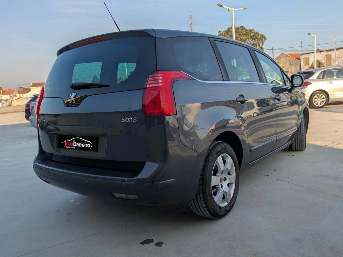 peugeot-5008-2013-diesel-1560cc