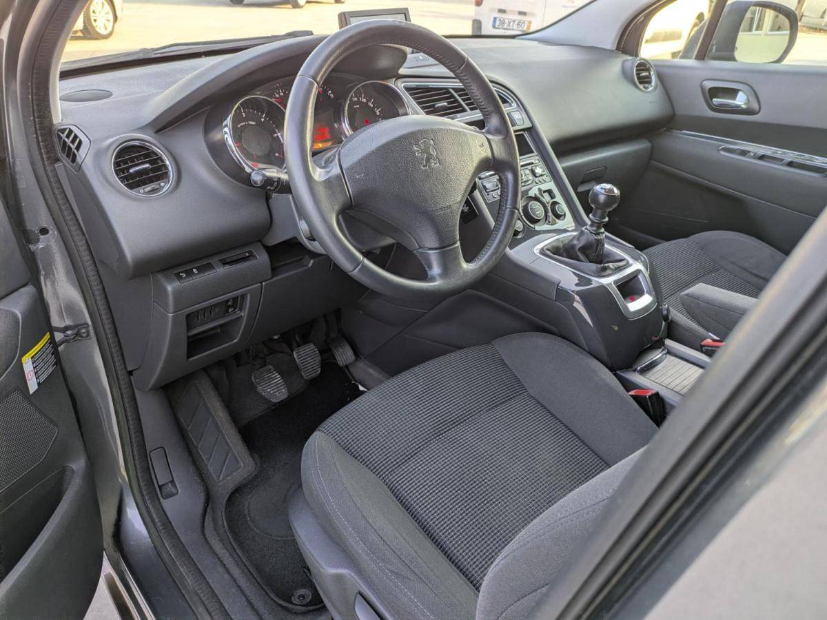 peugeot-5008-2013-diesel-1560cc