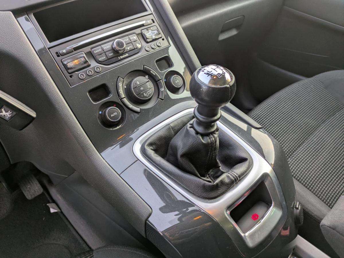 peugeot-5008-2013-diesel-1560cc