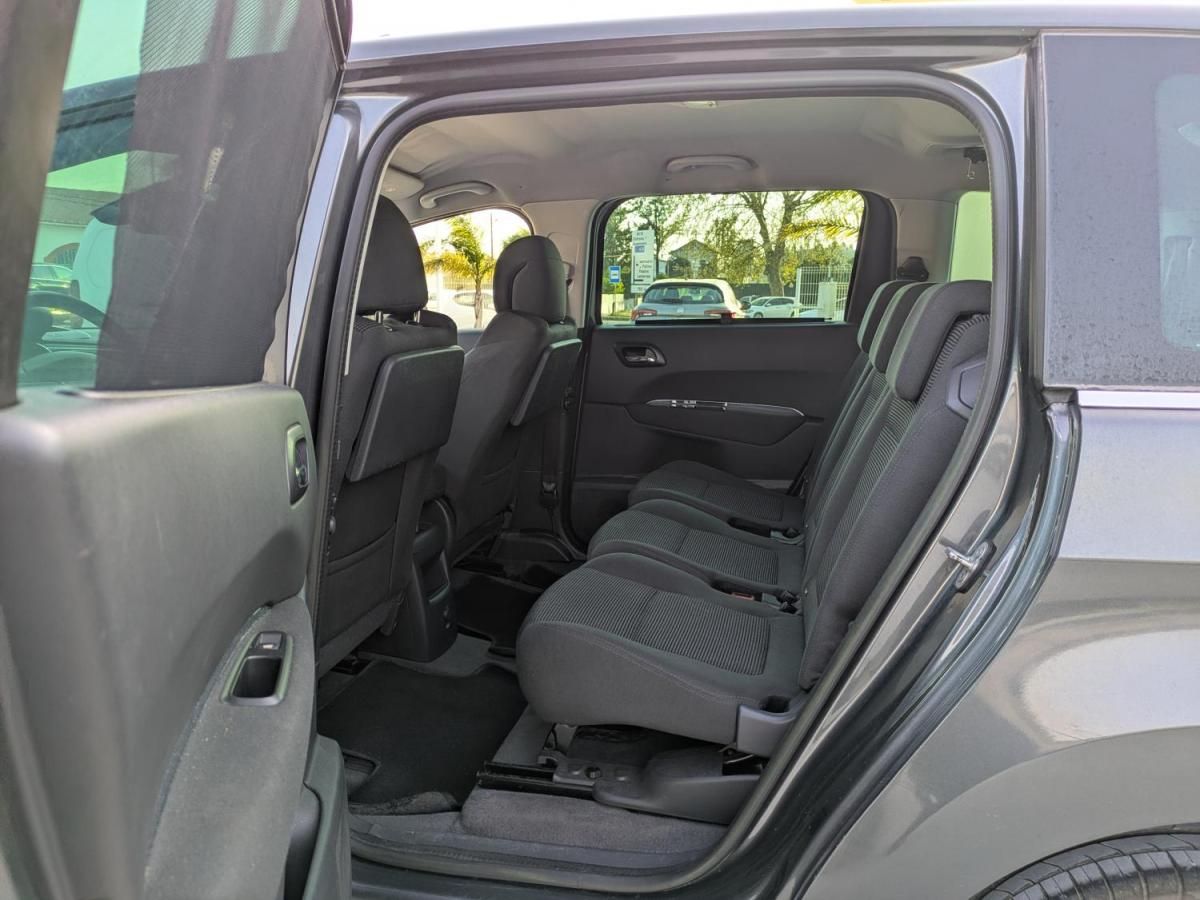 peugeot-5008-2013-diesel-1560cc