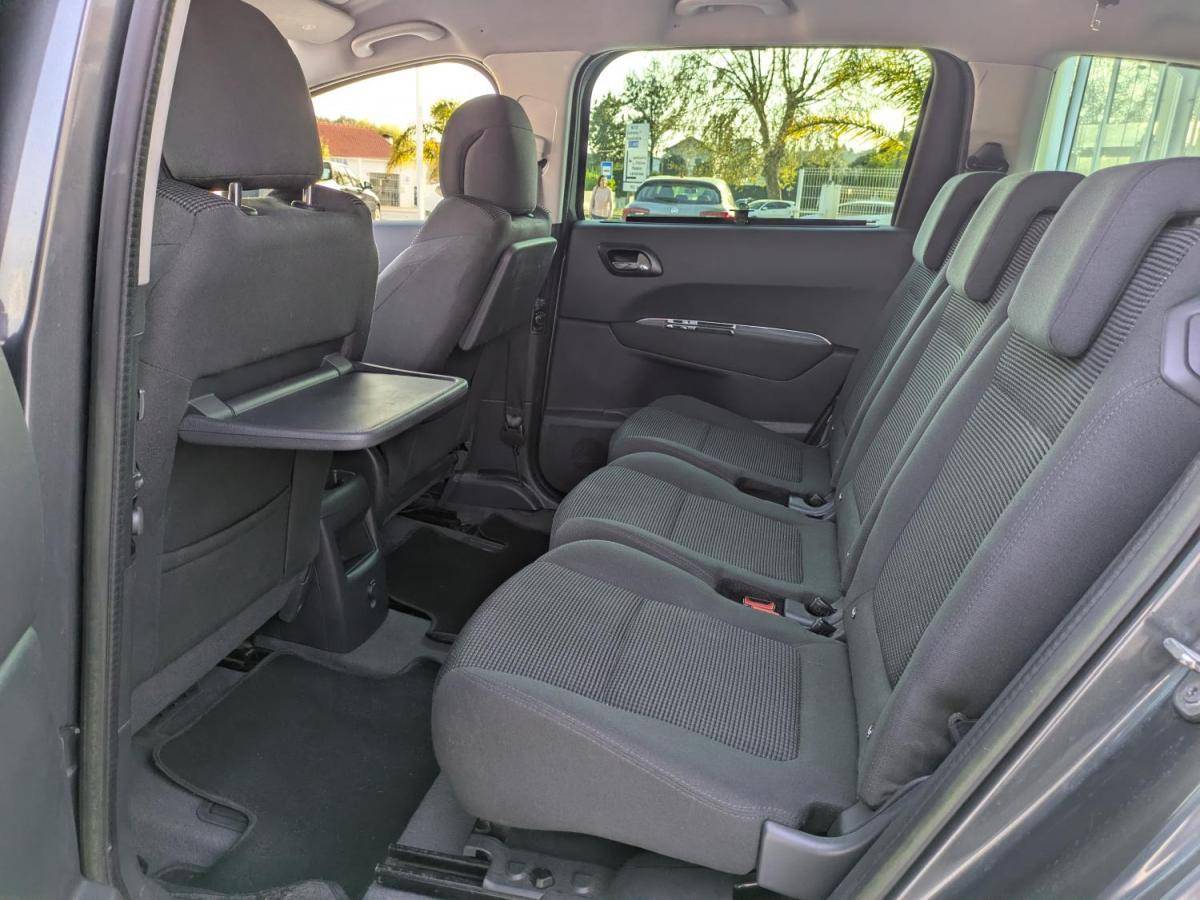 peugeot-5008-2013-diesel-1560cc