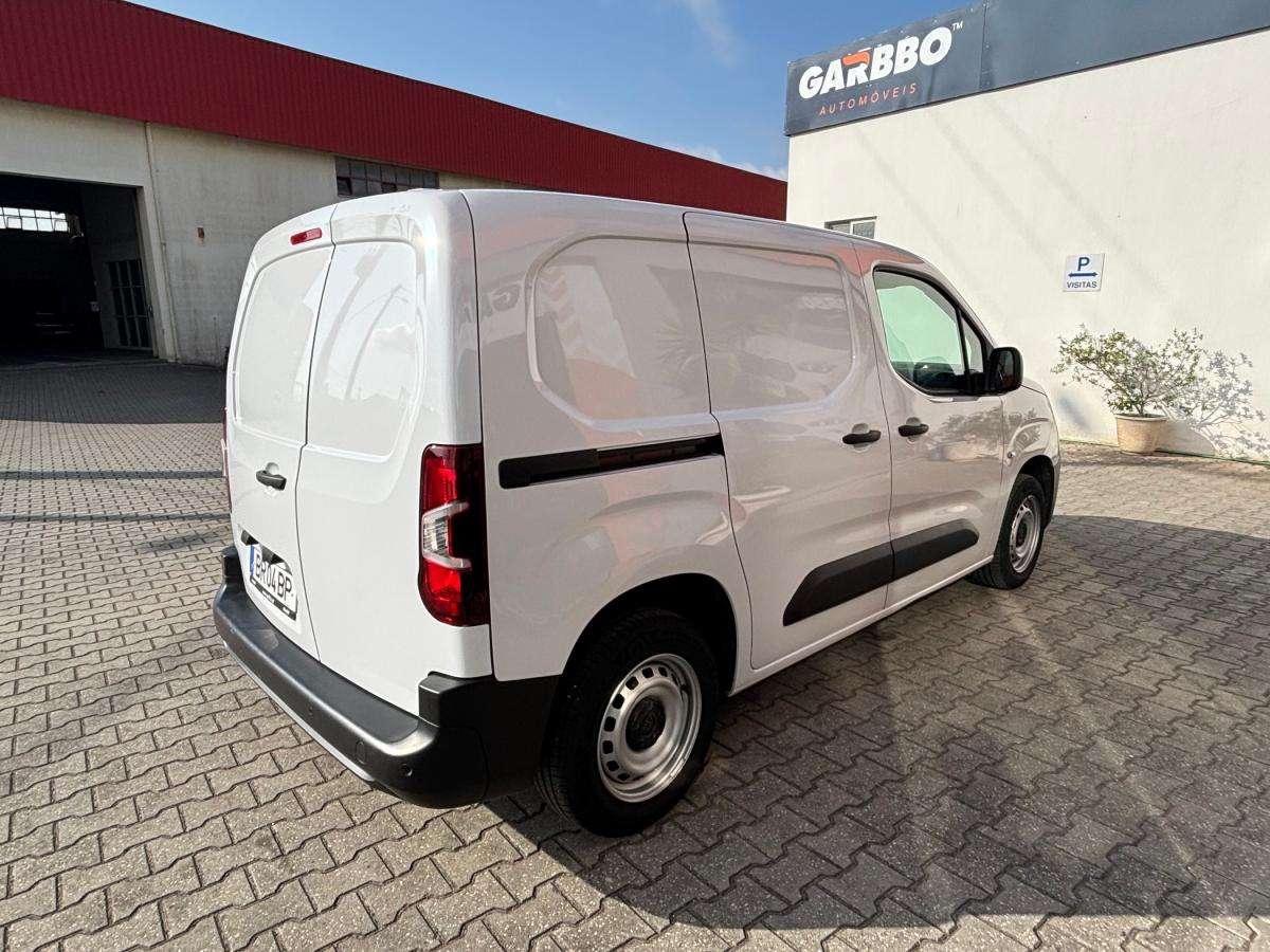 peugeot-partner-2025-diesel-1499cc