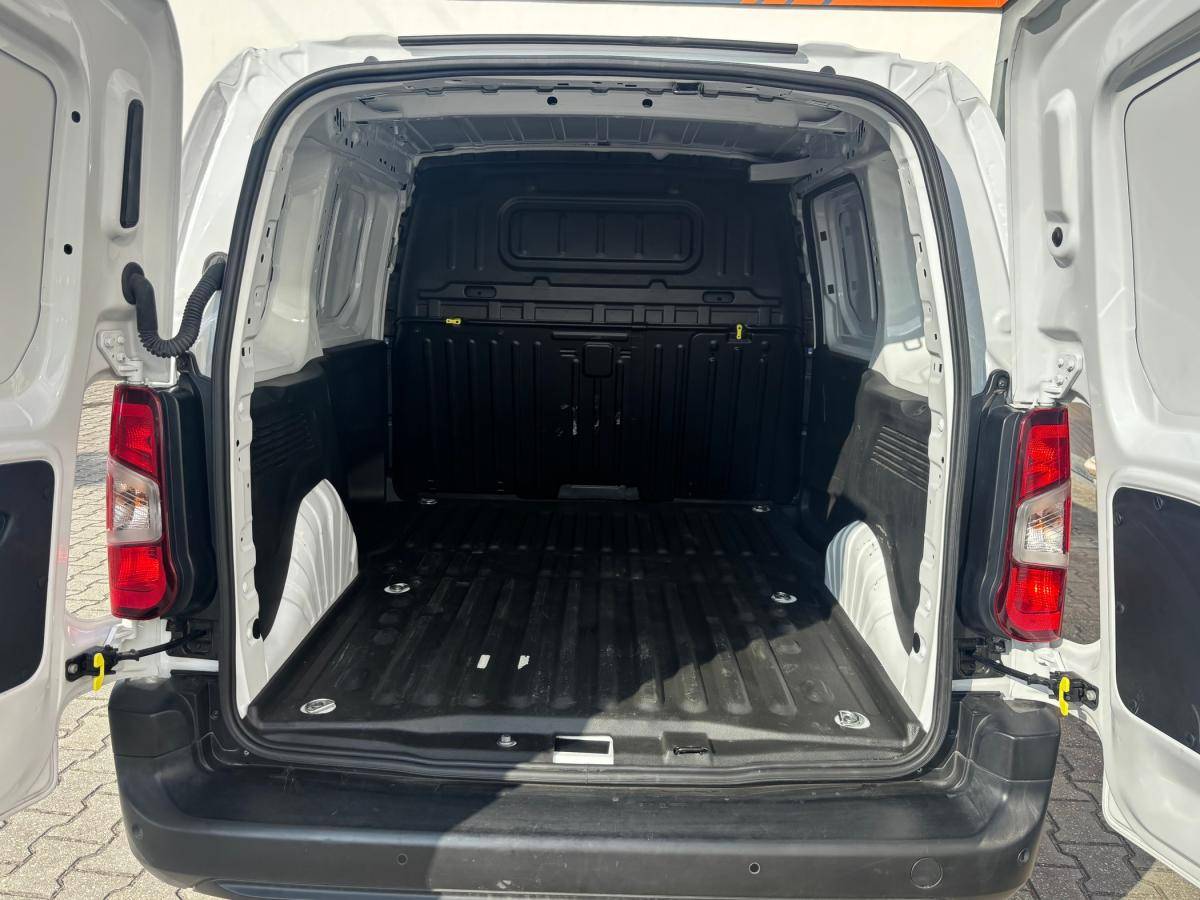 peugeot-partner-2025-diesel-1499cc