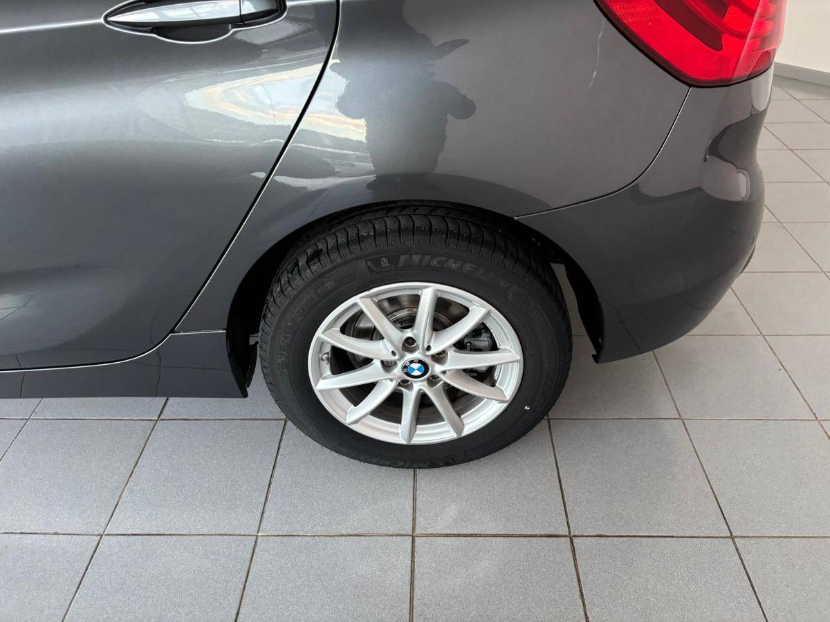 bmw-serie-2-2019-diesel-1496cc