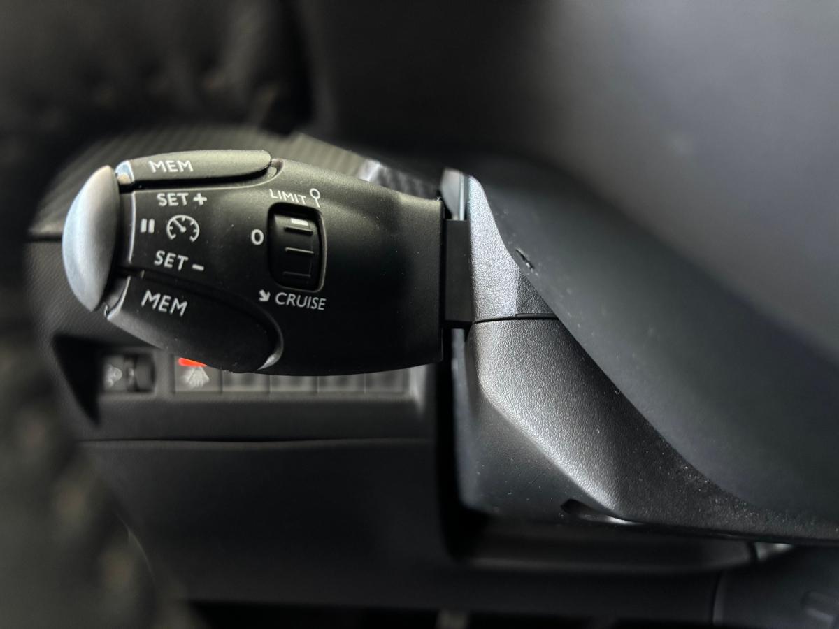 peugeot-2008-2021-diesel-1499cc
