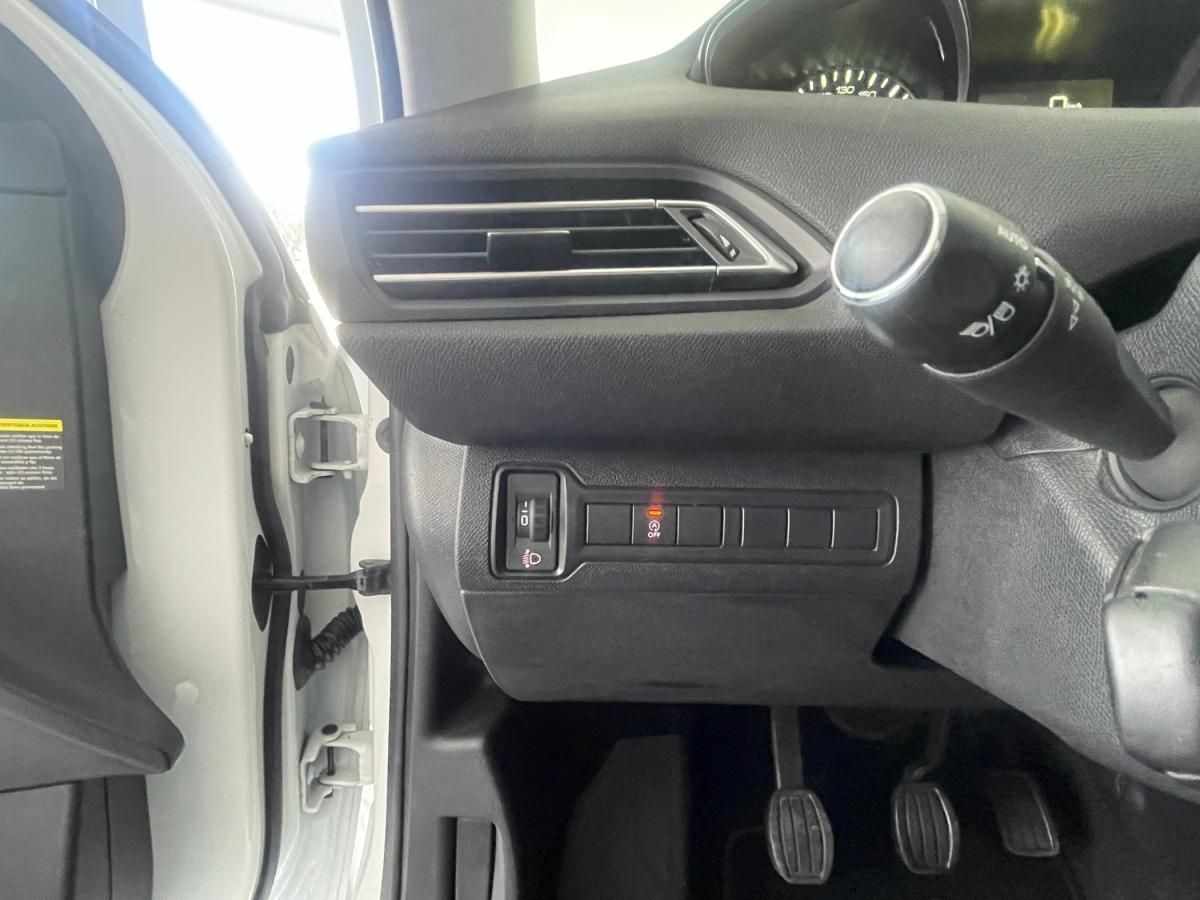 peugeot-308-sw-2019-diesel-1499cc