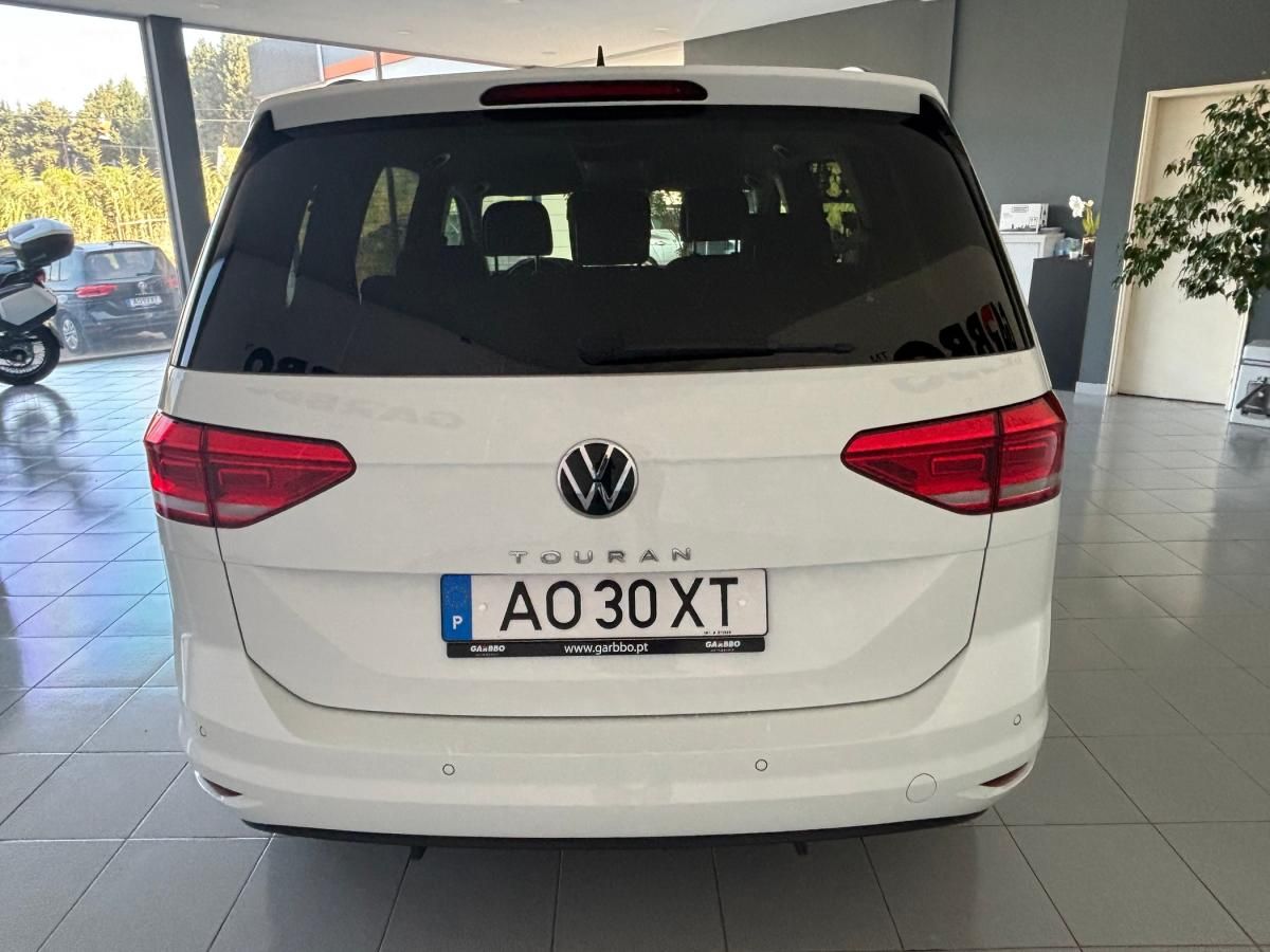 volkswagen-touran-2022-diesel-1968cc