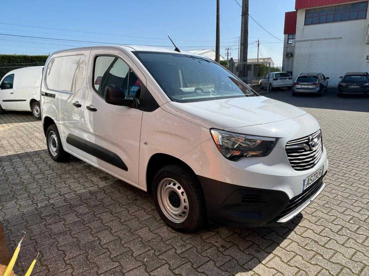 opel-combo-2022-diesel-1499cc