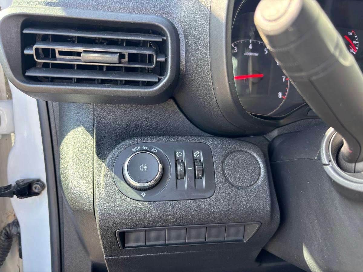 opel-combo-2022-diesel-1499cc