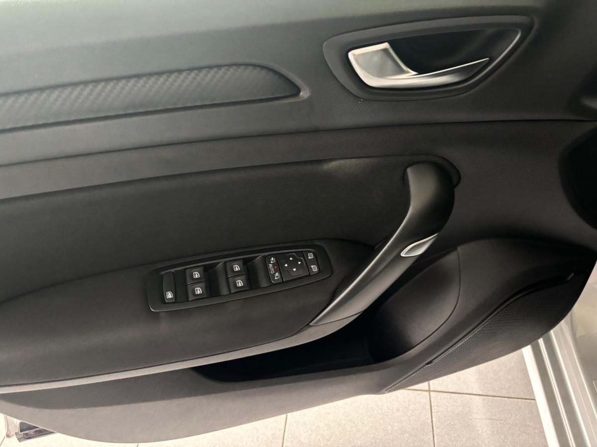 renault-megane-sport-tourer-2020-diesel-1461cc
